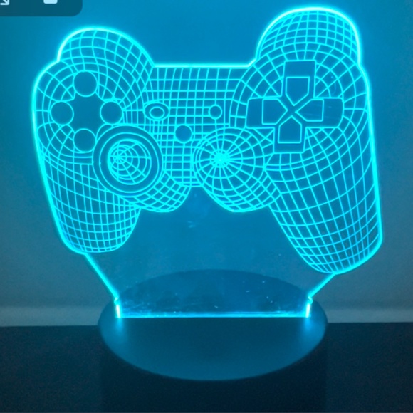 3D Creative Game Controller Desk Lamp - Picture 1 of 4